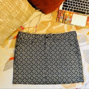 Old Navy Black & White Print Skirt